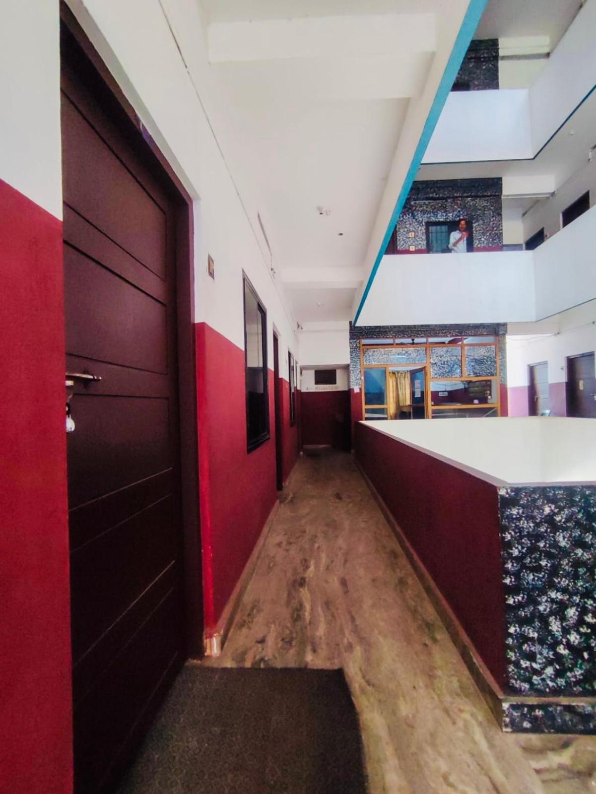 Omega Tourist Home Thrissur ภายนอก รูปภาพ